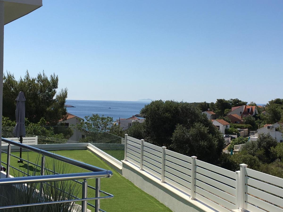 Ada Vis Apartments Buitenkant foto