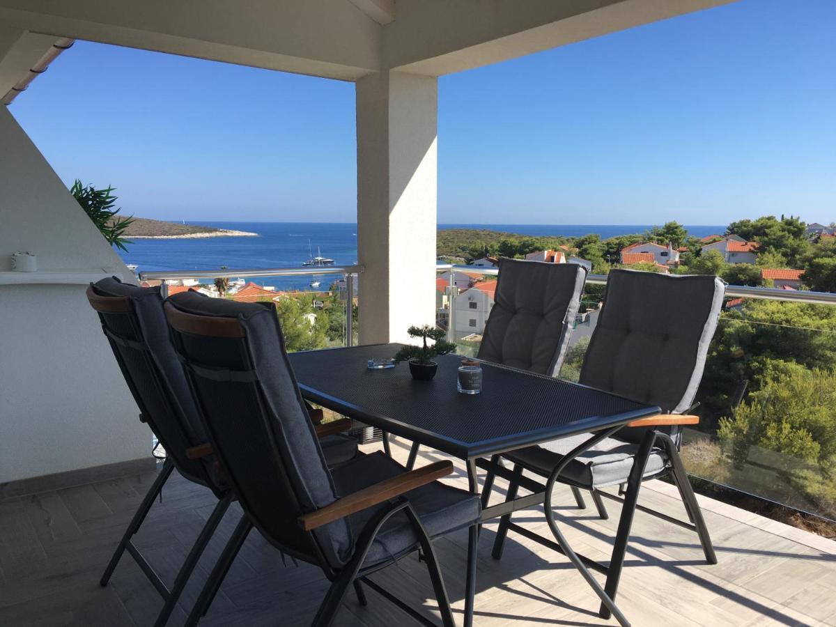Ada Vis Apartments Buitenkant foto