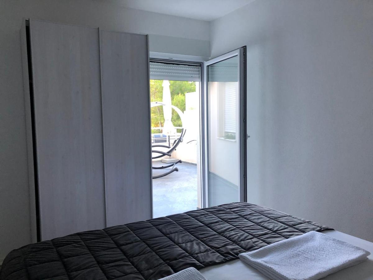 Ada Vis Apartments Buitenkant foto