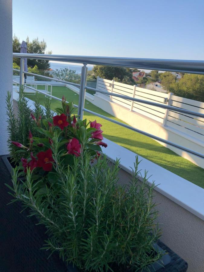 Ada Vis Apartments Buitenkant foto