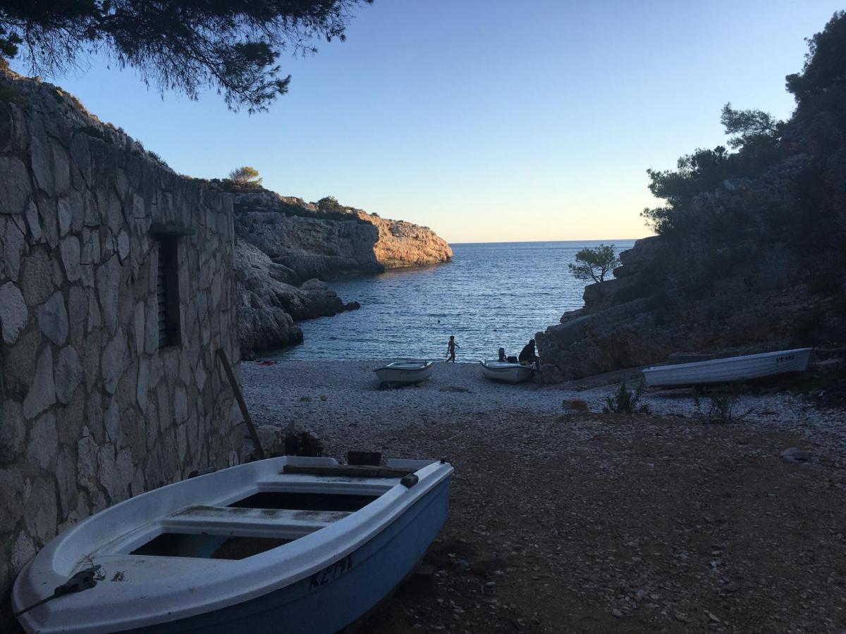 Ada Vis Apartments Buitenkant foto