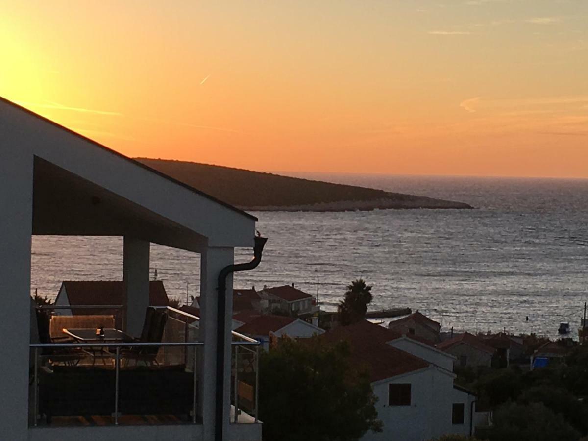 Ada Vis Apartments Buitenkant foto
