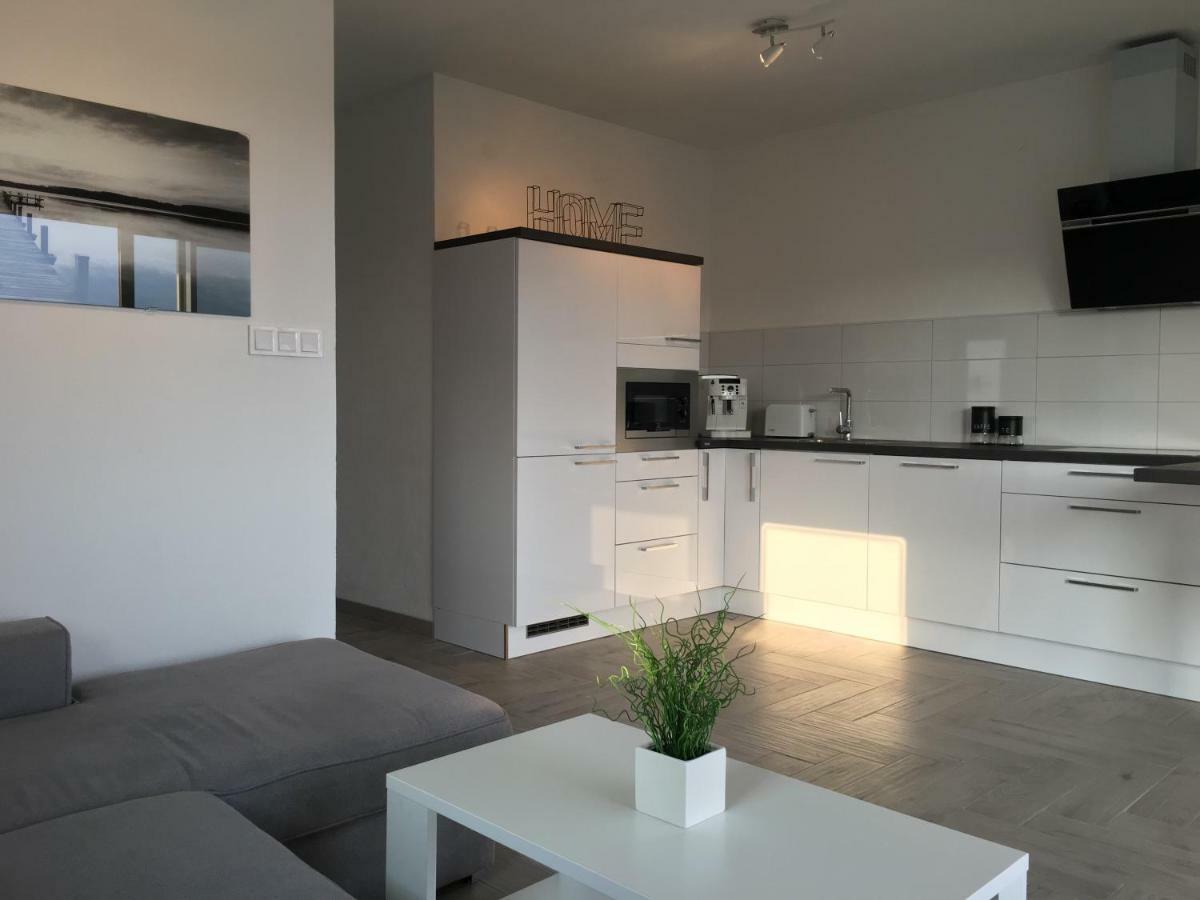 Ada Vis Apartments Buitenkant foto